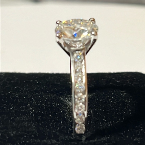 3 Ct Moissanite set in 925 Sterling Silver. - Picture 6 of 15